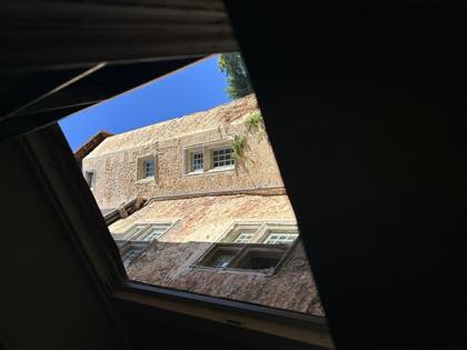 La tour vue depuis la fenêtre du gîte